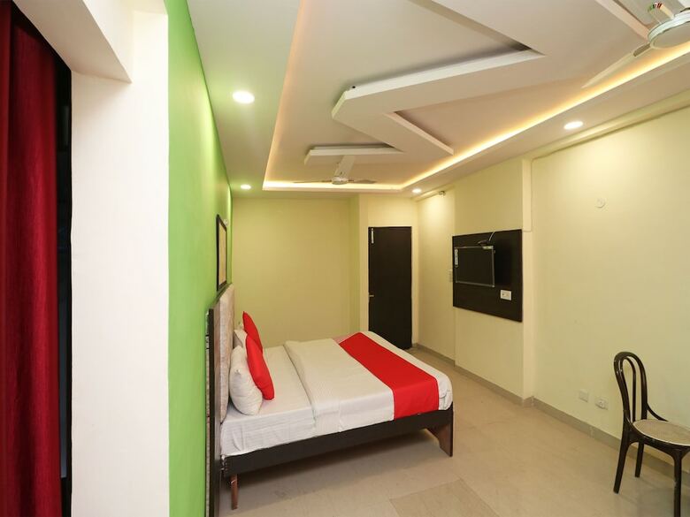 Hotel Oyo 26869 Taj View Pent House