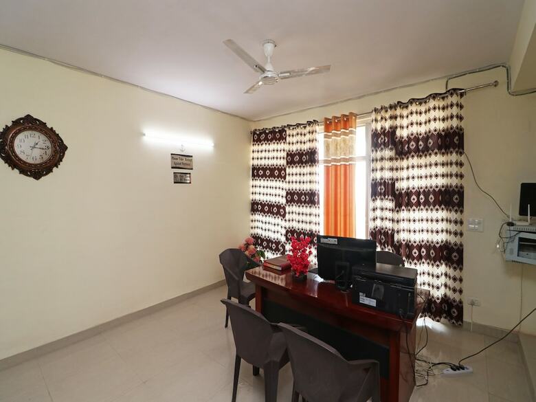 Hotel Oyo 26869 Taj View Pent House