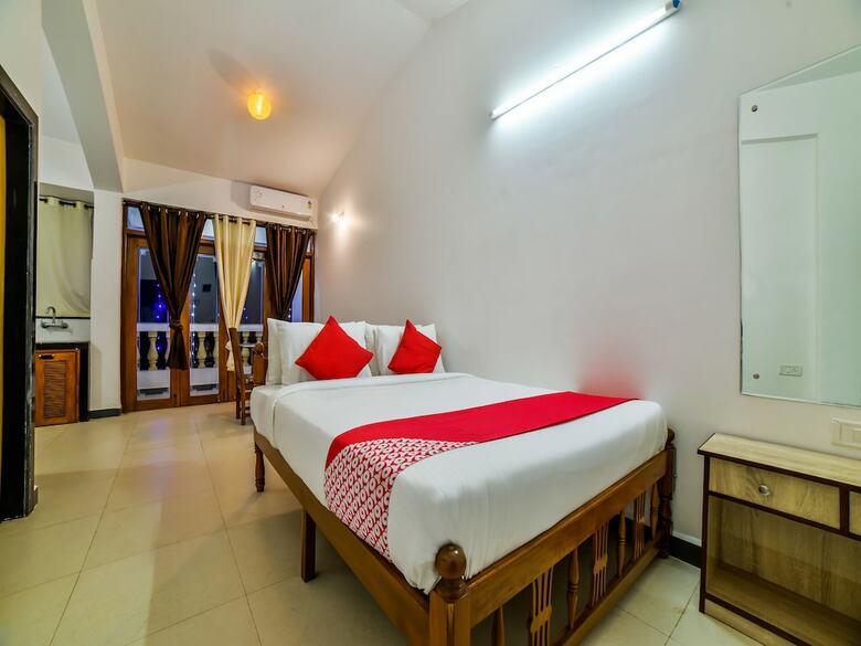 Apartamentos Oyo 28305 Sunset Holiday Homes