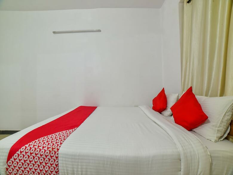 Apartamentos Oyo 28305 Sunset Holiday Homes