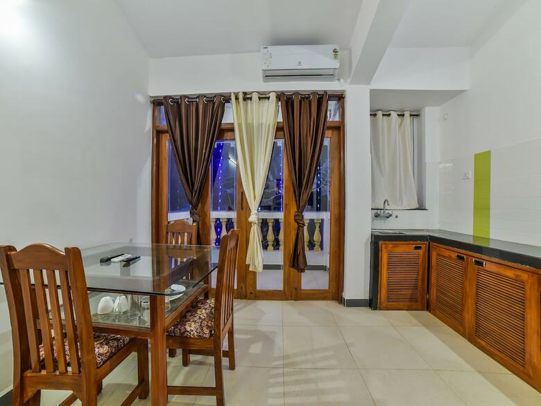 Apartamentos Oyo 28305 Sunset Holiday Homes