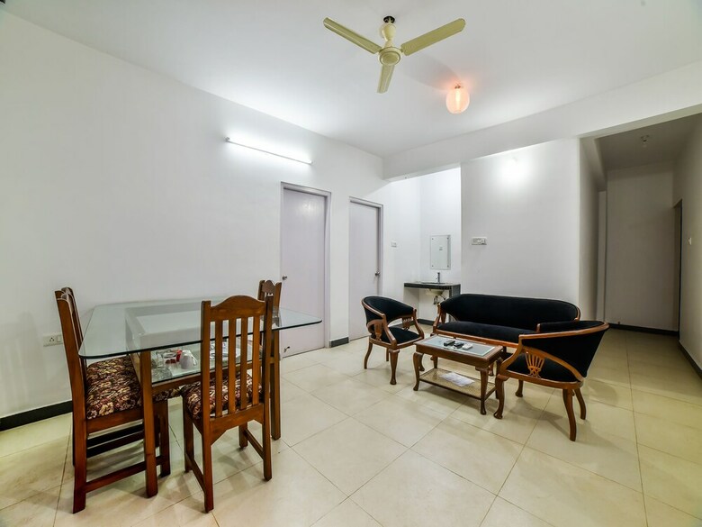 Apartamentos Oyo 28305 Sunset Holiday Homes