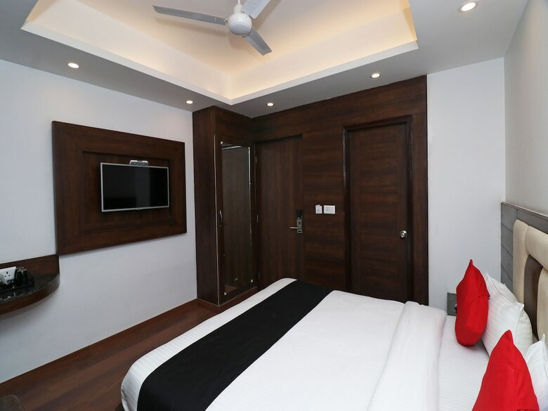Hotel Capital O 26634 Grand Sm Regency