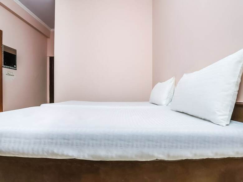 Apartamentos Oyo 27881 Living Sector 135