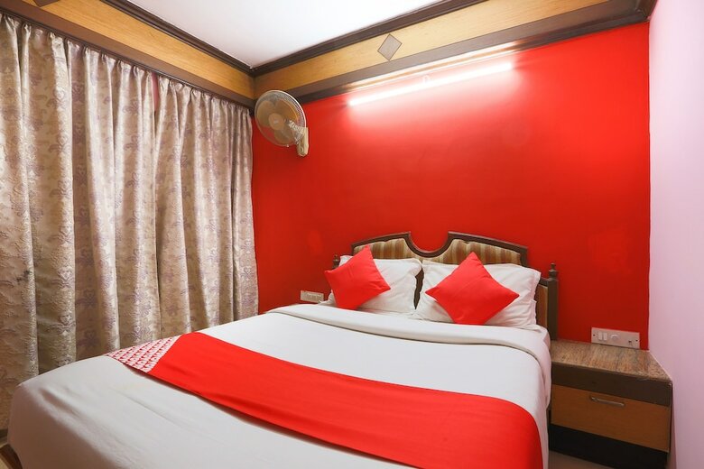 Hotel Oyo 24364 Shiv Shanthi Grand