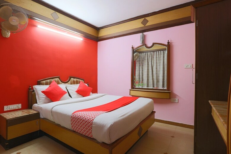 Hotel Oyo 24364 Shiv Shanthi Grand