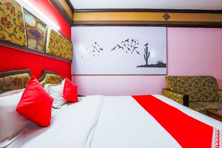 Hotel Oyo 24364 Shiv Shanthi Grand