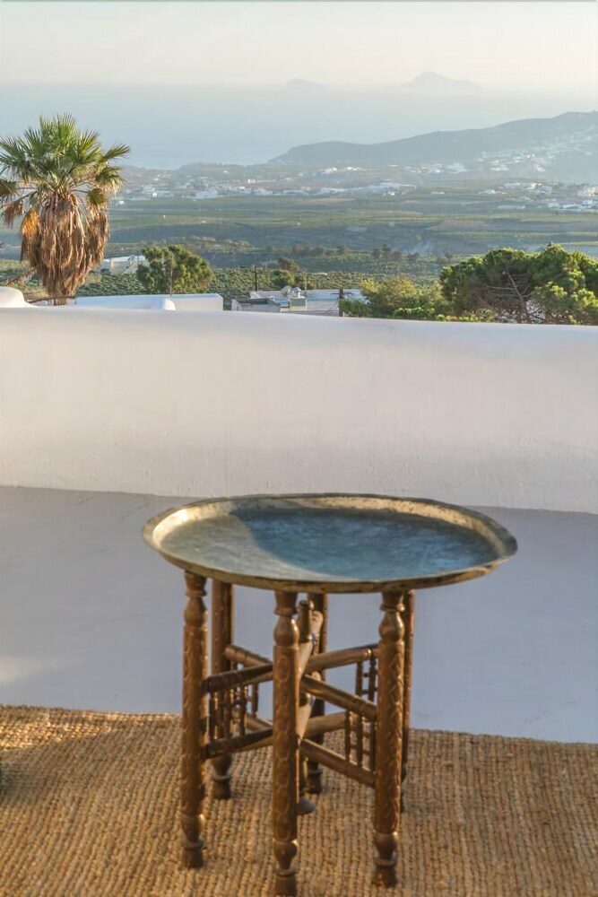 Valsamo Suites