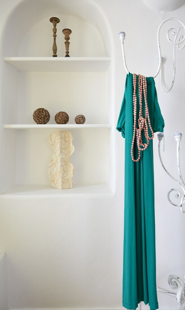 Valsamo Suites