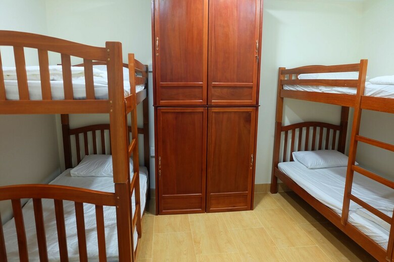 Hostal Green Hotel - Hostel