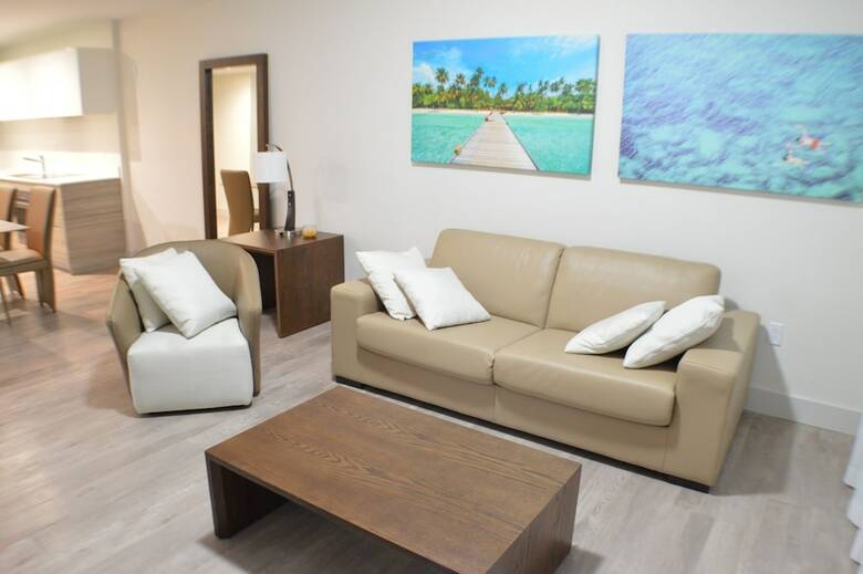 Brand New Water Apartment On The Beach