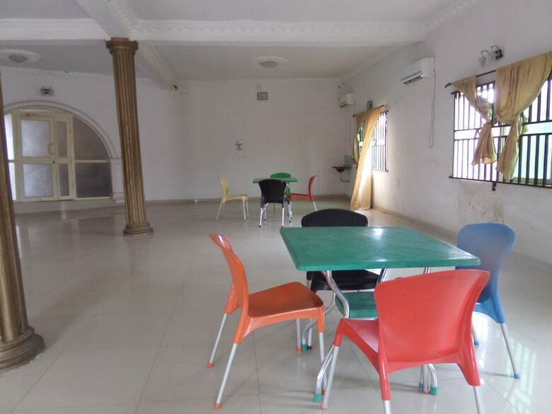 China Hotel And Suites