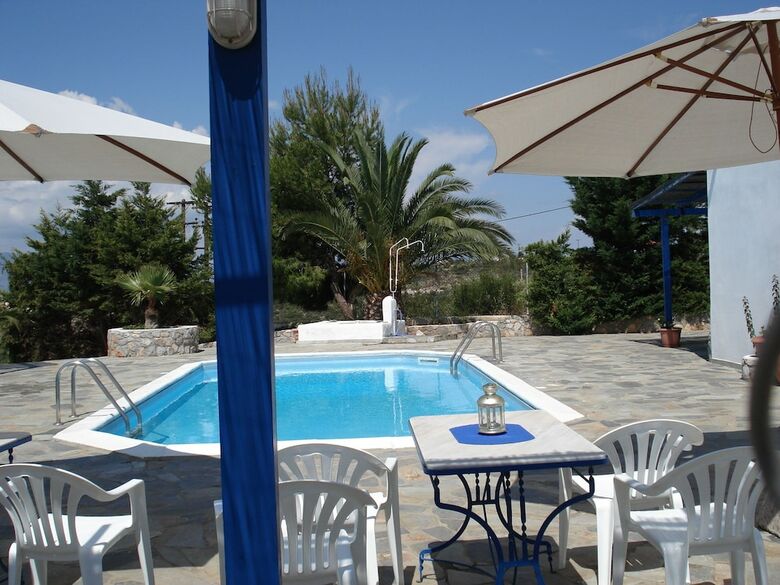 Apartamentos Theologos Ta Nisia