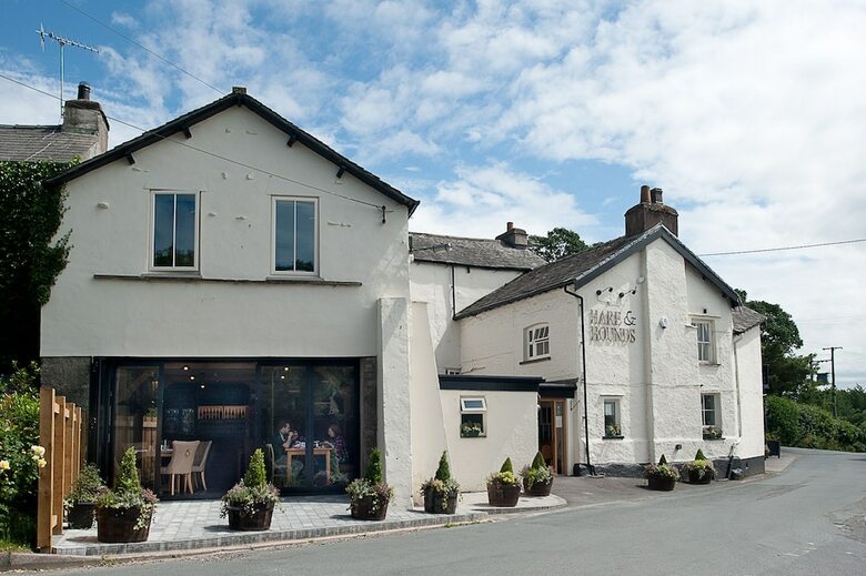 Posada Hare & Hounds