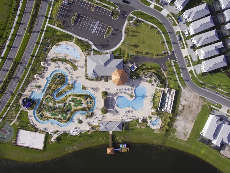 Wonderful Vacation Townhouse With Pool Sl4893