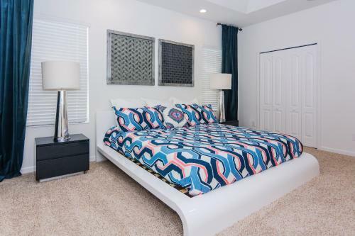Dream Vacation Home 15 Min To Disney Bv577