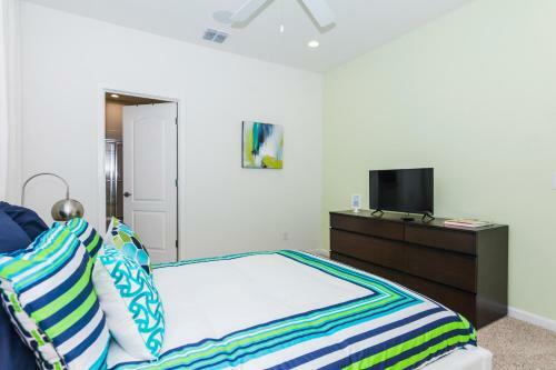 Dream Vacation Home 15 Min To Disney Bv577