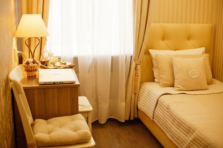 Hotel Silver Sphere Inn