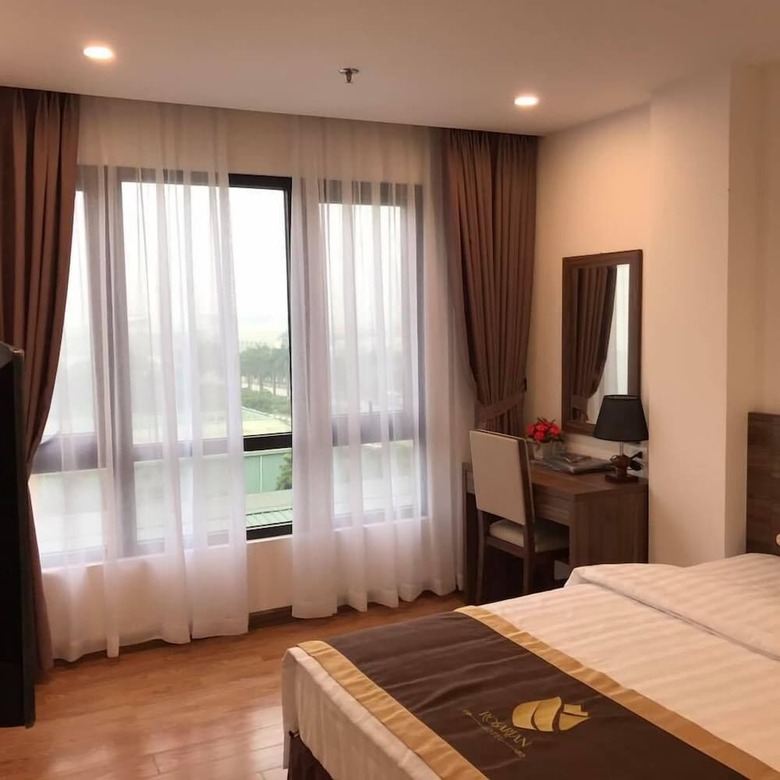 Rosarian Hotel
