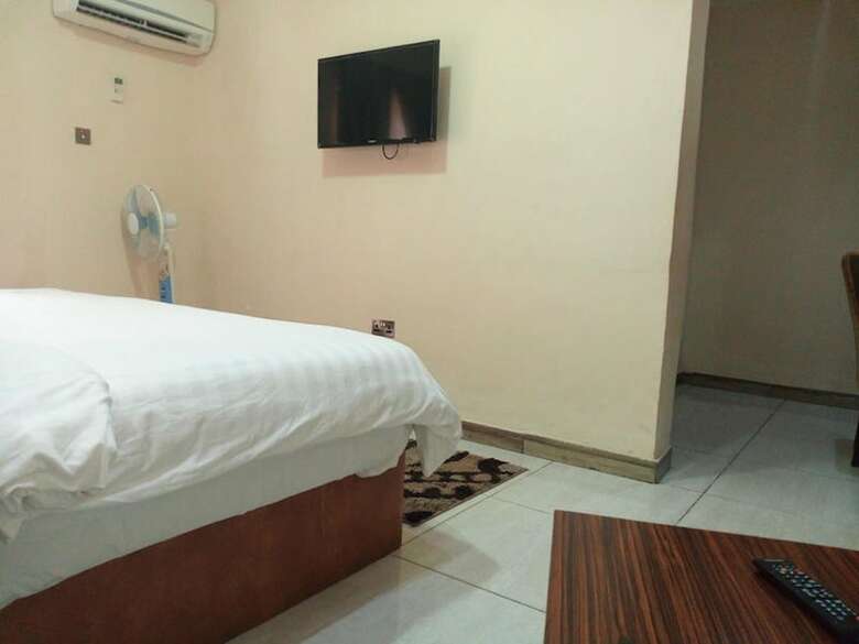 Danest Hotel & Suites