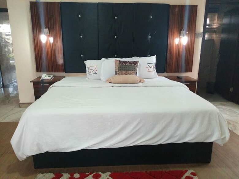 Danest Hotel & Suites