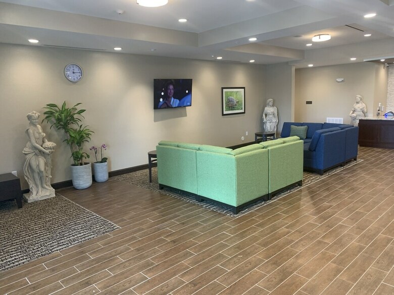 Hotel Comfort Inn And Suites