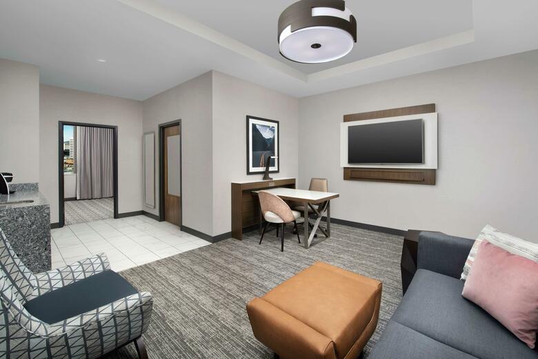 Hotel Embassy Suites By Hilton Knoxville Downtown