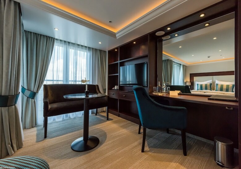 Hotel Select Ms Charles Dickens - D�sseldorf