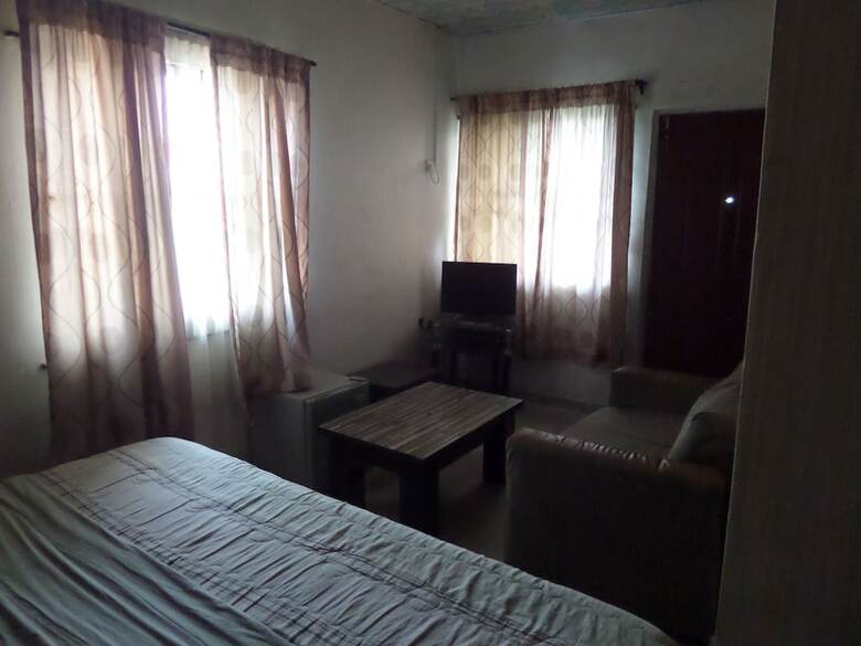 Keblat Hotel  Suites