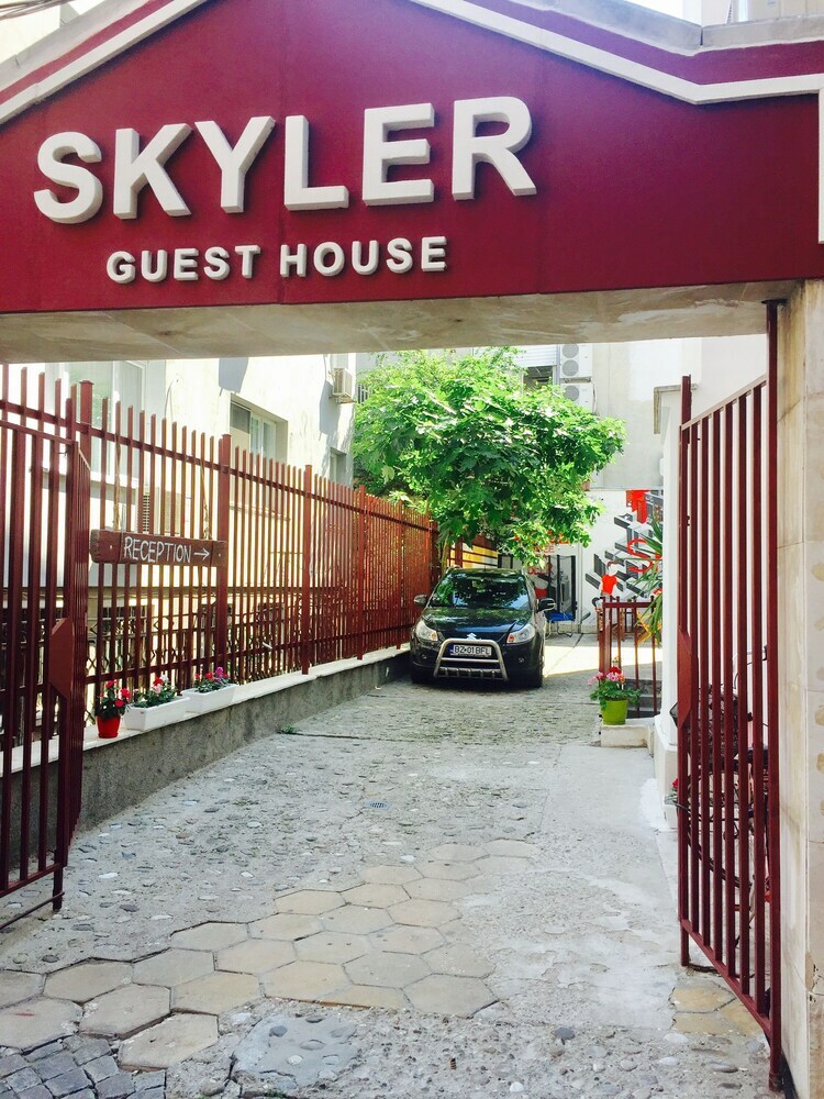 Hotel Skyler