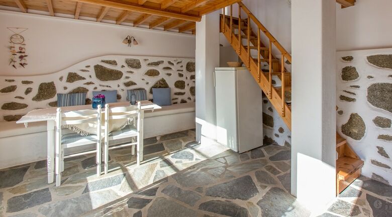Antoninis Village Complex