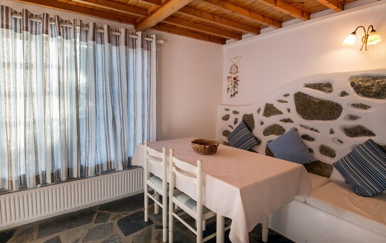 Antoninis Village Complex
