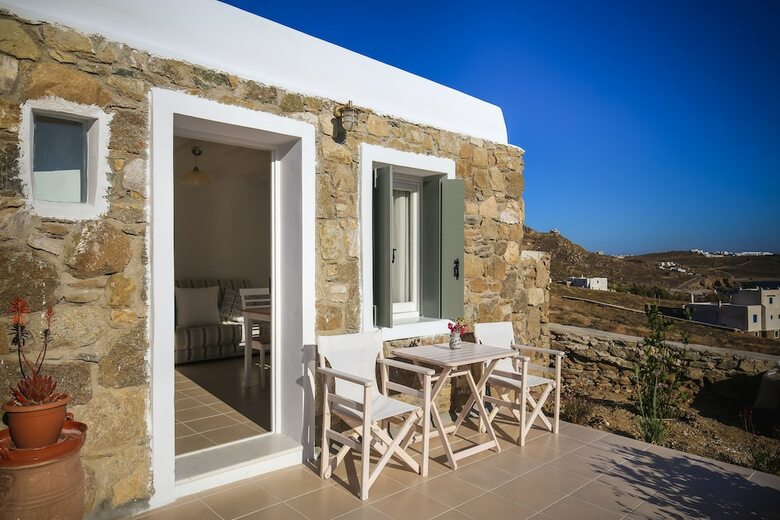 Antoninis Village Complex
