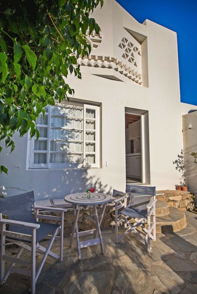 Antoninis Village Complex
