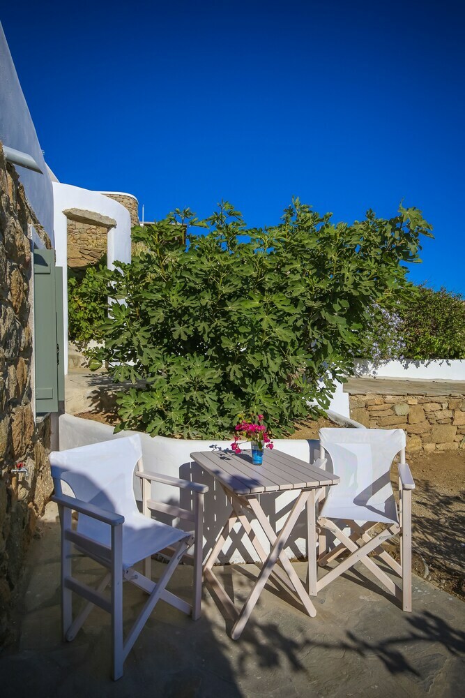 Antoninis Village Complex