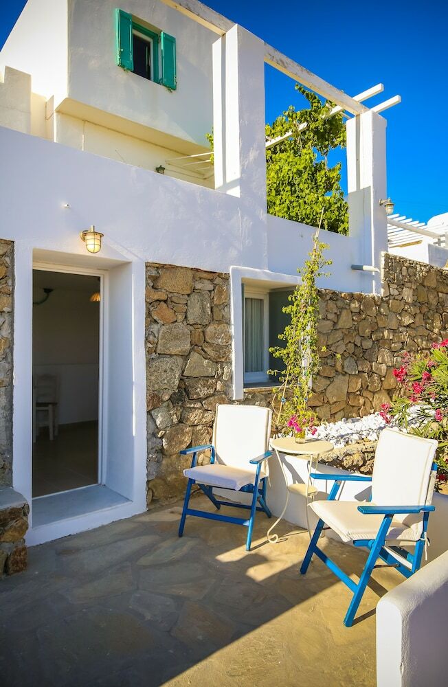 Antoninis Village Complex