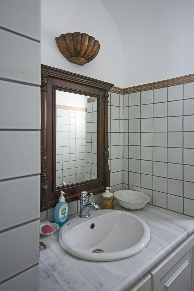 Villa Erato Traditional Town House