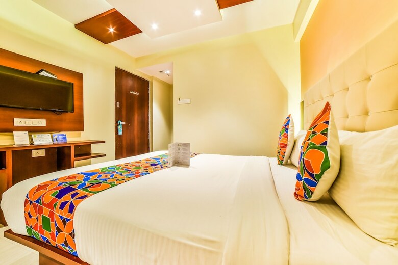 Hotel Fabexpress Malad Residency