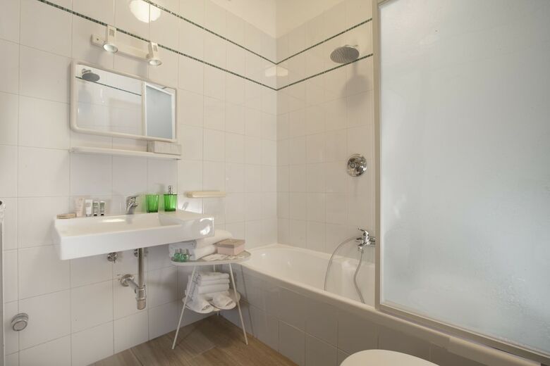 G&g Sorrento Apartments