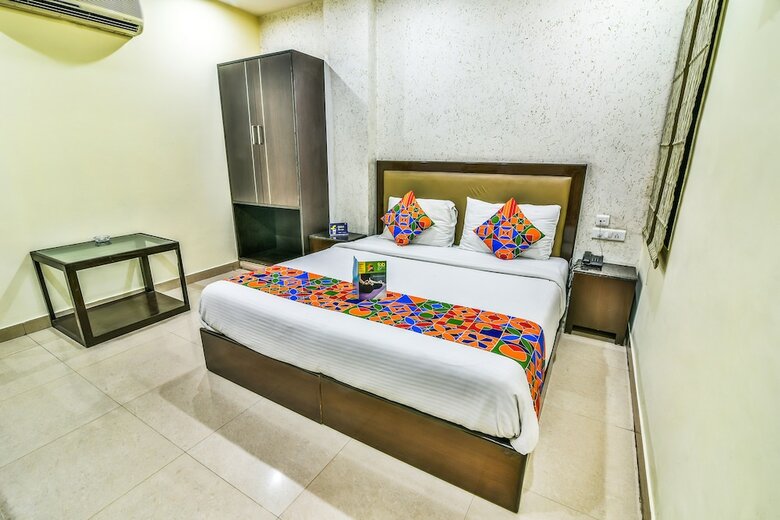 Fabhotel Kingston