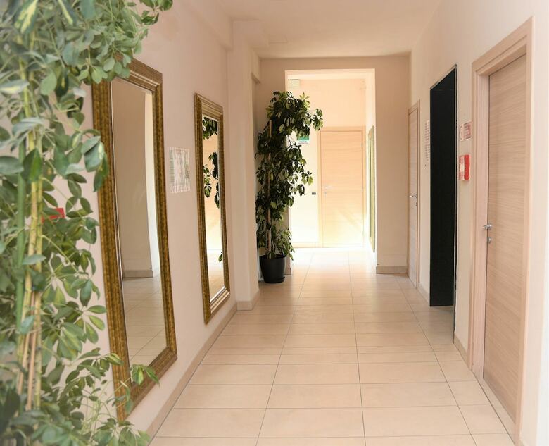 Cosmopol Hotel