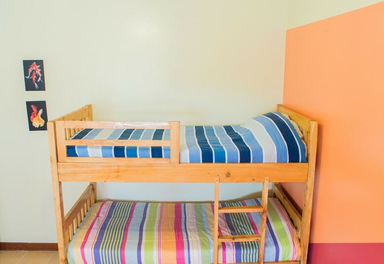 Hostal Naisula Place - Hostel