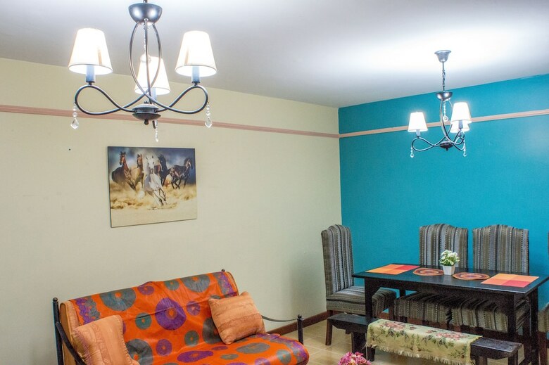 Hostal Naisula Place - Hostel