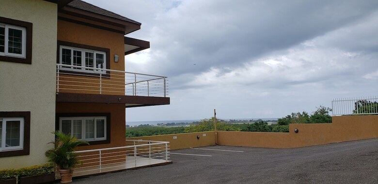La Vue Apartments