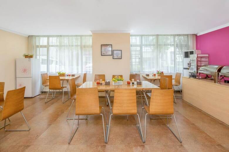 Leo Boutique Hotel