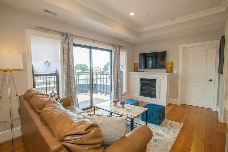 Aparthotel Luxury Condo 4 Bed 2 Bath Downtown Boston Sleeps 8