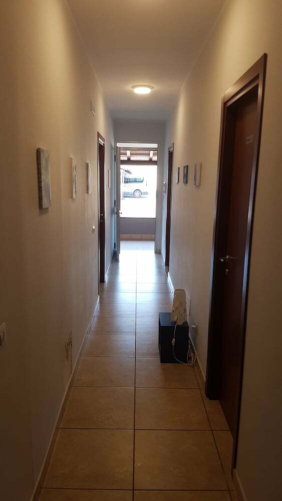 Hotel Etna Parking