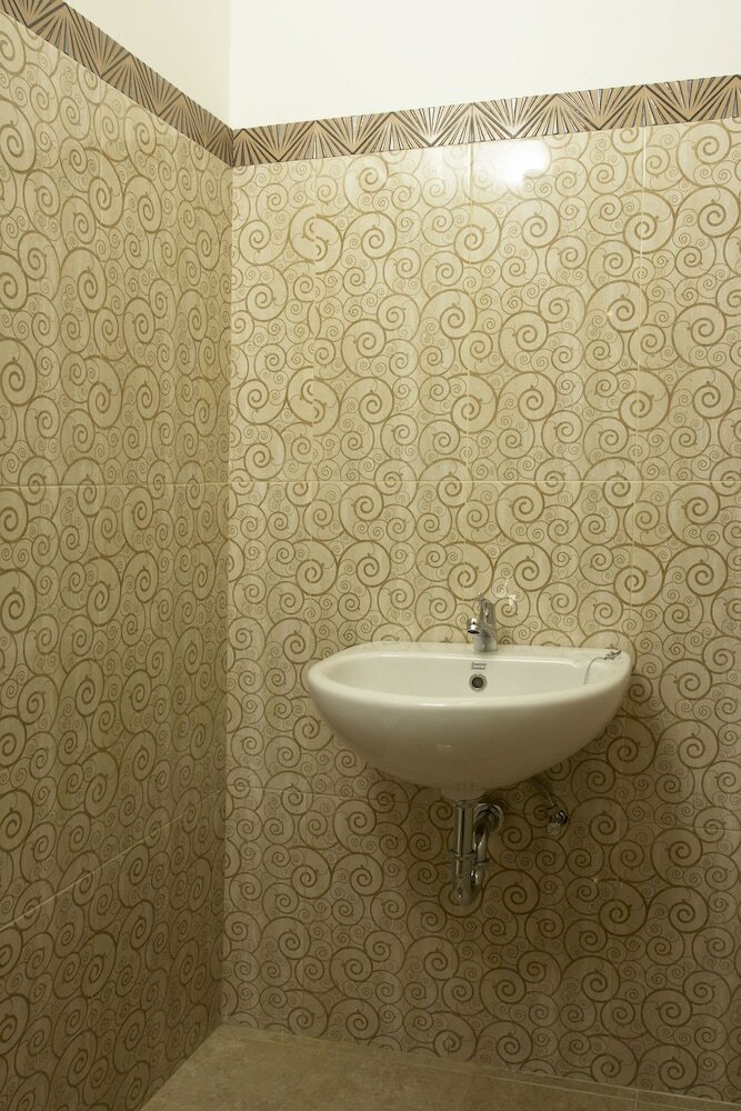 Hotel Oyo 417 Bama Guesthouse