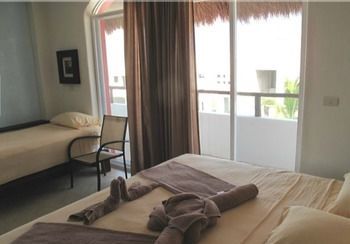 El Hotelito