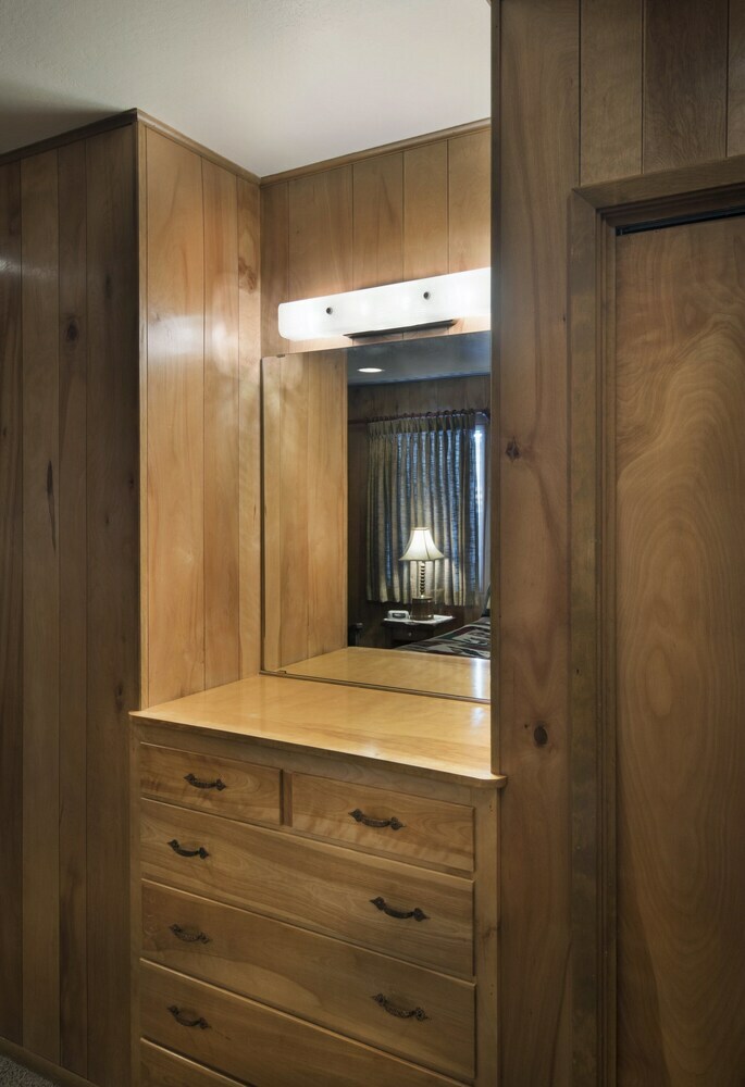 Arnett's Cabin